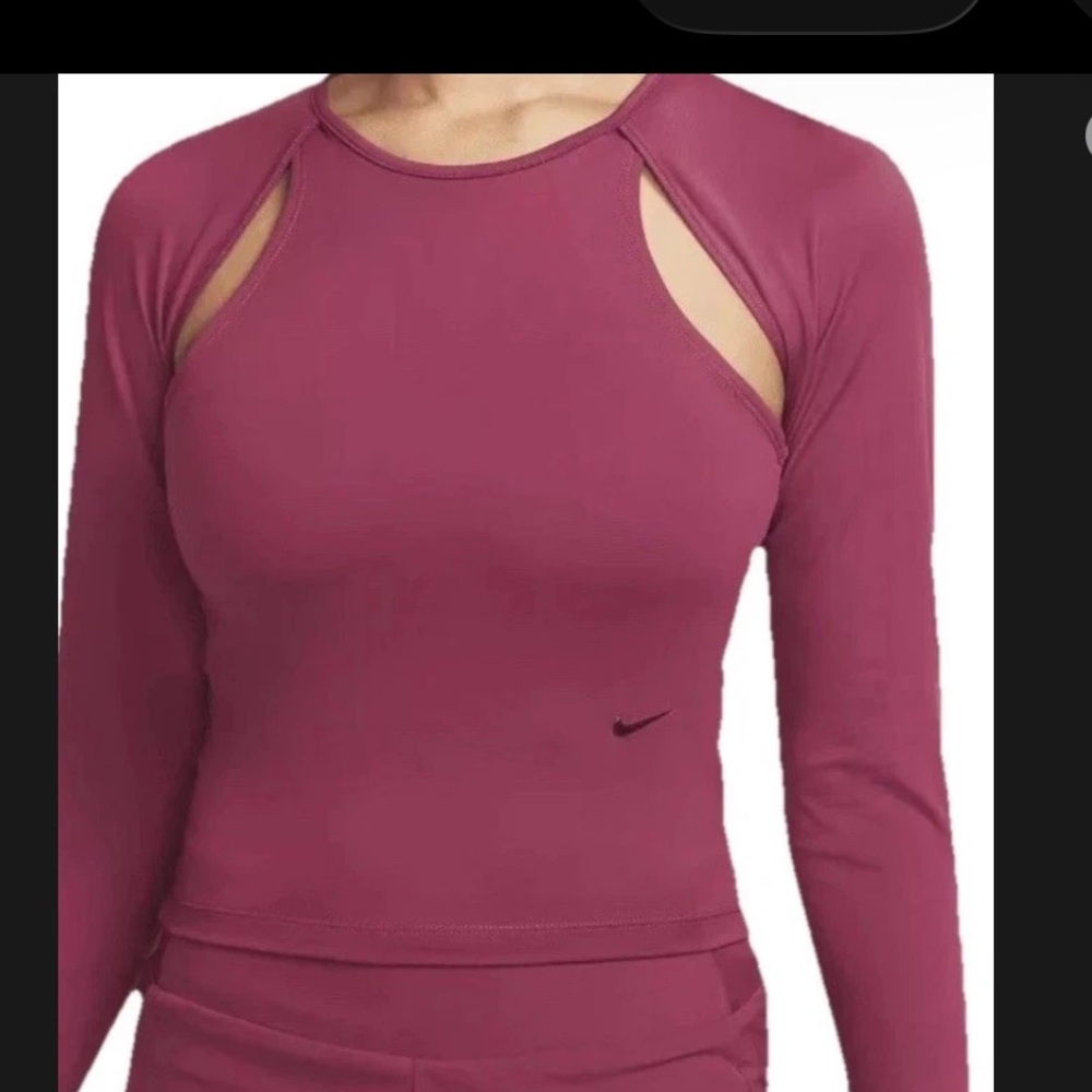 Nike Women's Plum Cutout Long-Sleeve Crop Top size M